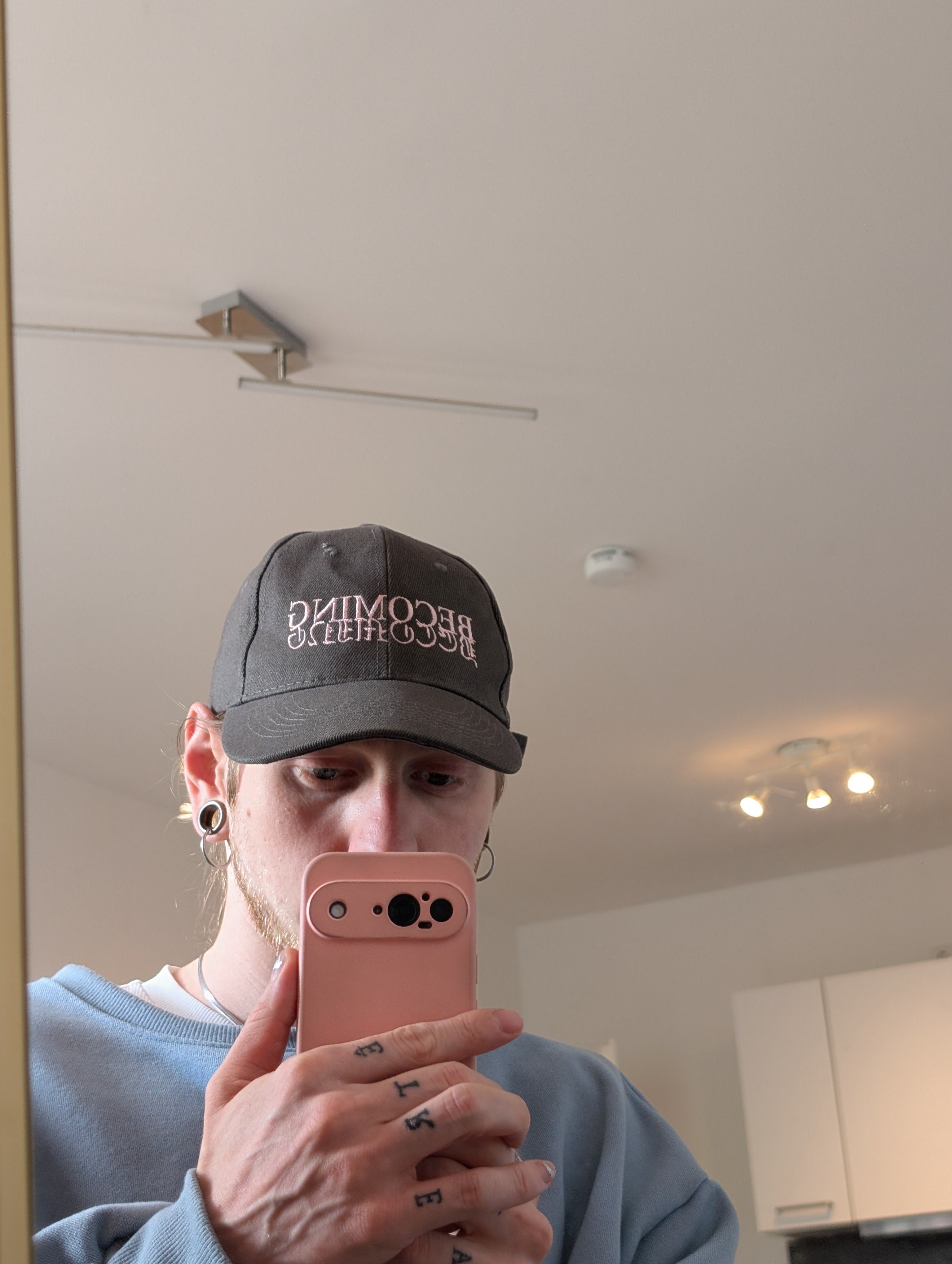 Hat ("Elassona Logotechnia")